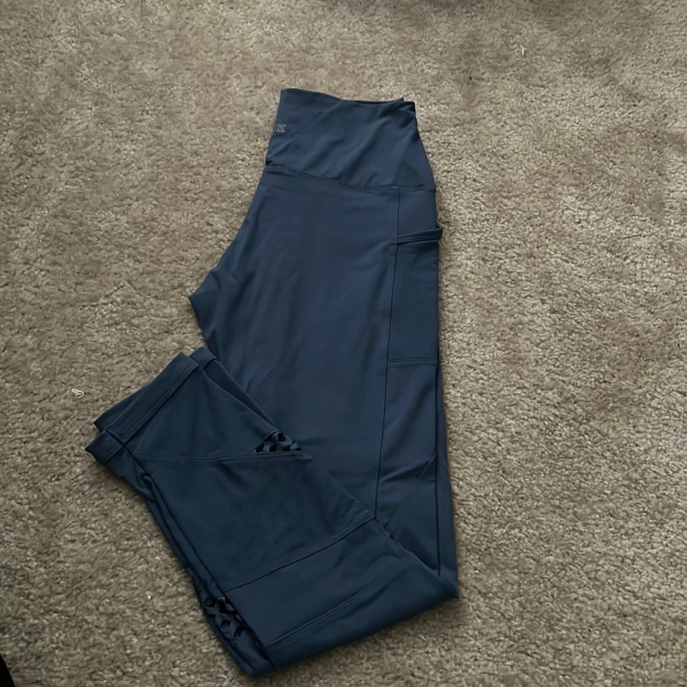 VICTORIA SECRET PINK MESH/NET ULTIMATE LEGGINGS!